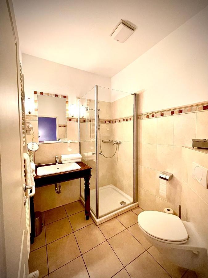 Hotel Zur Roemerbruecke Нойвиед Екстериор снимка
