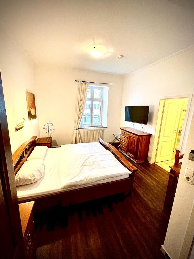 Hotel Zur Roemerbruecke Нойвиед Екстериор снимка