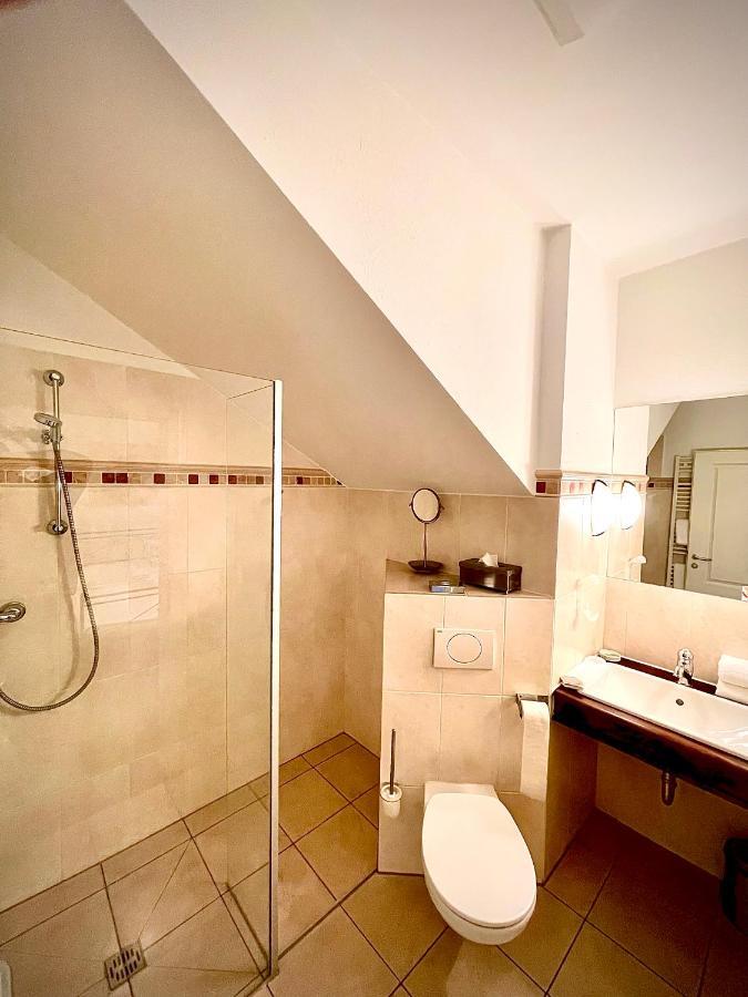 Hotel Zur Roemerbruecke Нойвиед Екстериор снимка
